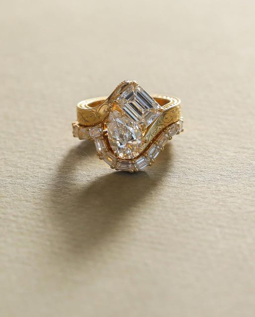 Vintage Engraved Toi et Moi Diamond Engagement Ring with Baguette Curved Nesting Band Set - Image 3