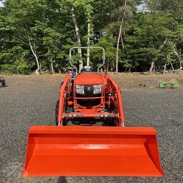 Kubota L3560 Compact Wheel Tractor with Front Loader 4x4 Farm Utility Tractor 22HP Under 40HP For Sale - Image 3