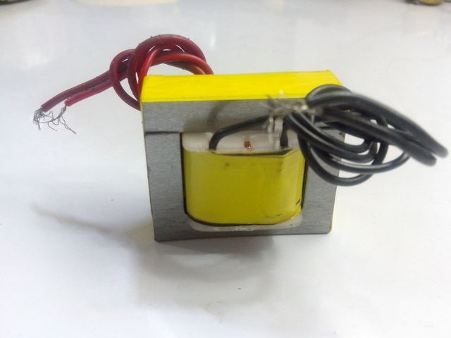 Step Down Transformer Durability Long Lasting Performance Superb Functioning Efficiency Helpful And Efficient Installation Method Easy - Image 1