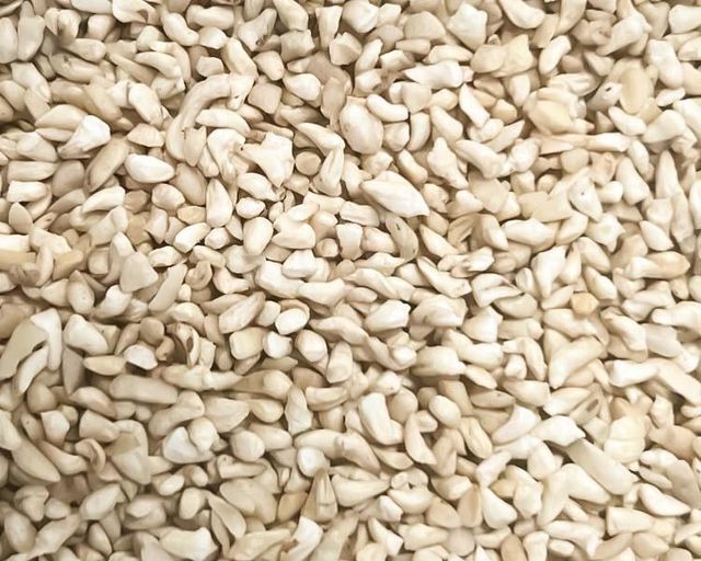 CASHEWS BROKEN LP SP BB SK WS AND OTHER PRODUCTS FROM VIETNAM CASHEW GOOD PRICE HIGH QUALITY ISO HAPPCAP - Image 2
