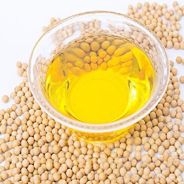 Soybean Oil in Wholesale price direct from Factory / Refined Soybean Oil / Crude Soybean Oil Soybean Oil Bulk Packaging - Image 1