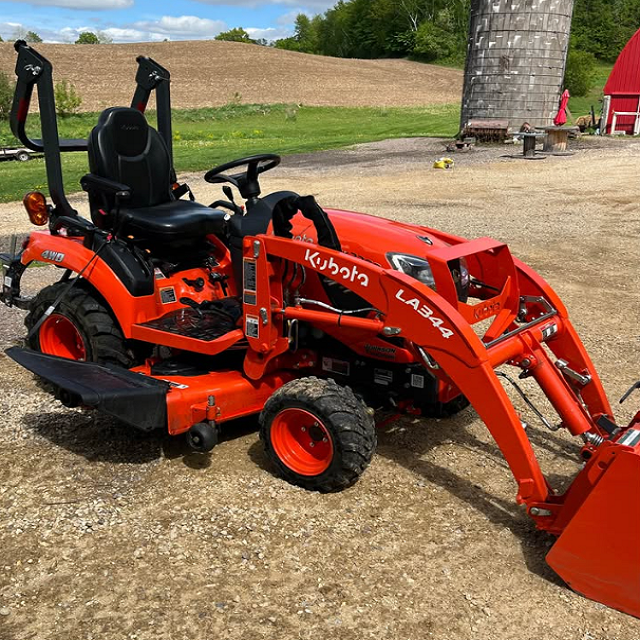 Kubota BX2380 Compact Tractor 23HP Diesel 4WD Mini Farm Tractor with Front Loader and Mower - Image 3