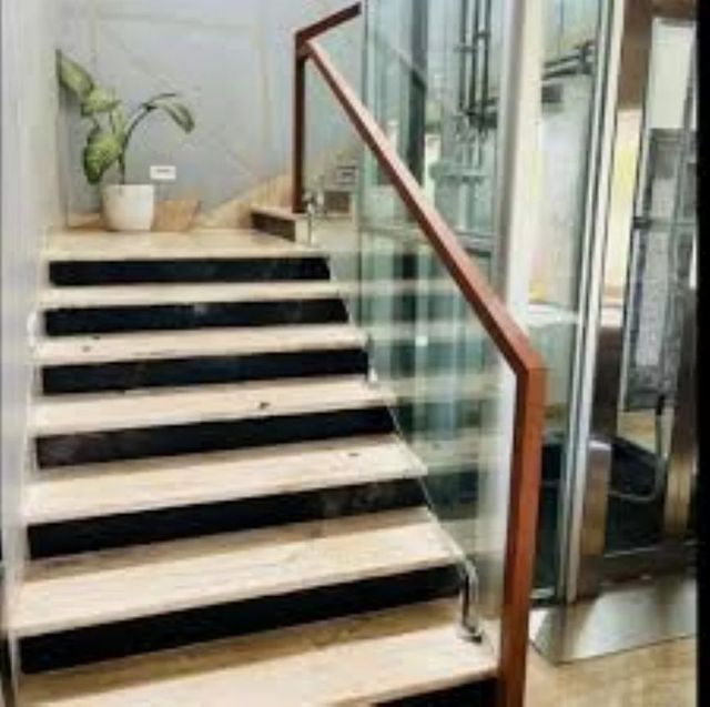 Staircase Glass Railing, 8 mm Finish SS Glossy Glass Color Frosted Glass Type Toughened Glass Thickness 8 mm Material Stainless - Image 3
