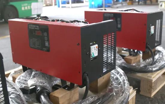 Rechargeable Industrial 100V 200A Three Phase Forklift Truck Lithium ...