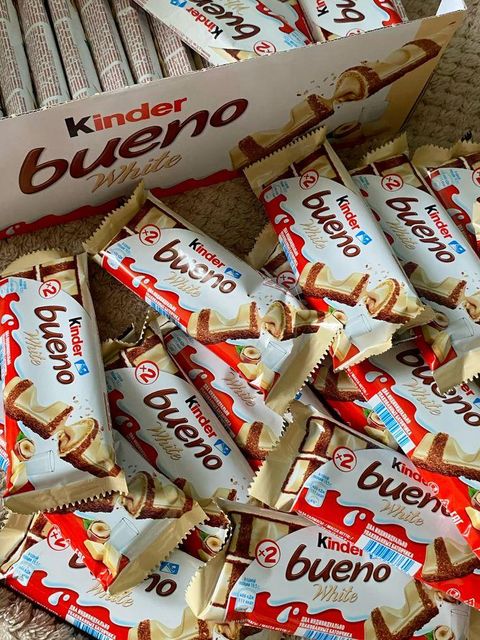 Wholesale Kinder Bueno Milk Chocolate Hazelnut Bars 1.5 oz 20 Pack Premium Quality Sweet Crispy Wafer Chocolate Snack - Image 1