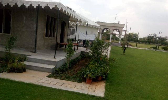Concrete Frame Structures Farm House Building Construction Services - Image 1