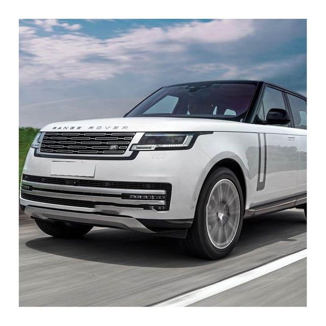 Range Rover luxury car for comfortable long distance travel and city driving Range Rover SUV with strong suspension system for rough terrain performance Range Rover stylish luxury vehicle with elegant design and high performance Range Rover diesel SUV with fuel efficiency and powerful torque output - Image 4