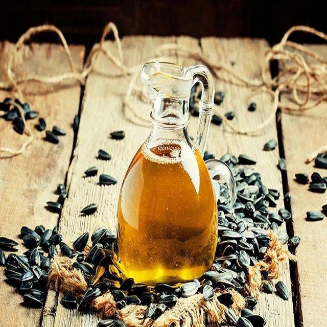 Wholesale Organic 100% Pure Refined Deodorized Edible Fractionated Sunflower Oil Top High Quality Oil - Image 1