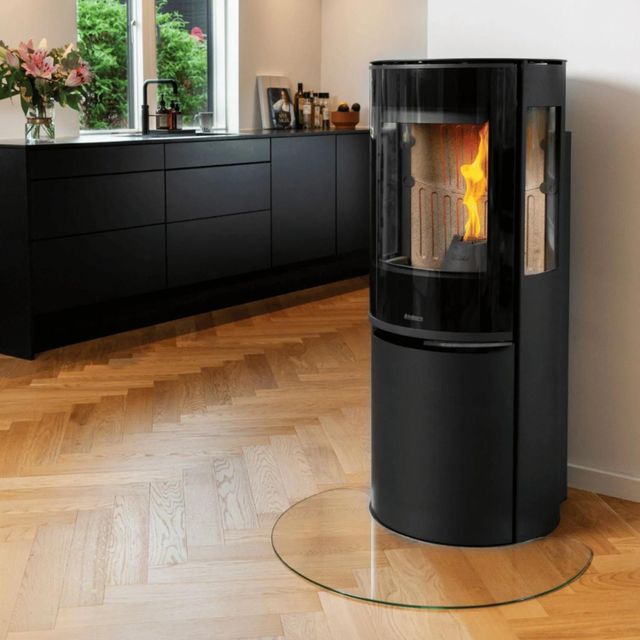 Reliable Wood Pellet Stove Energy Efficient Design Low Maintenance Easy Operation For Residential Heating Needs - Image 3