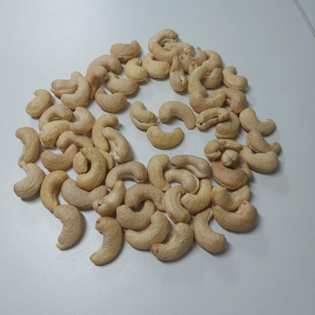 Good price Roasted cashew W180 W240 W320 Raw cashew kernel Salted cashew nuts Nuts - Image 4