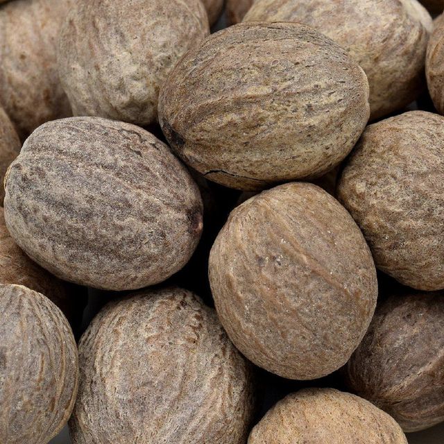 Premium Whole Nutmeg With Rich Essential Oil Content And Strong Aroma For Food Ingredient And Spice Supply Markets - Image 3