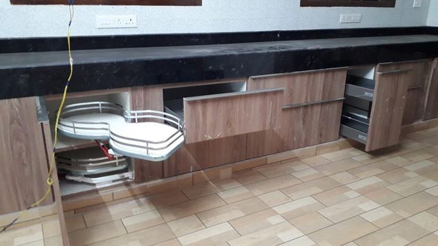 Modular Kitchen Cabinets Material Wooden Kitchen Design Galley Appearance Traditional Mount type Base Mounted Door Finishing - Image 5