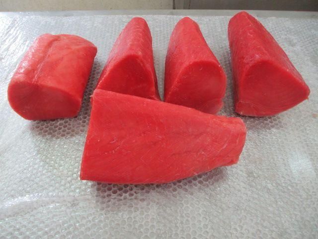 FROZEN YELLOWFIN TUNA LOIN Grade 1 Size 200 Gram Address Vietnam Manufacturer Tbestpro Packaging Custom request Treatment Co Treated, Vitamin Treated - Image 2