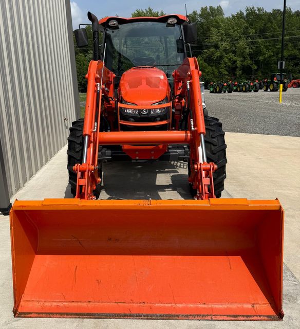Kubota M5 -111 Quality Diesel 4WD Tractor Durable Design 80HP Powerful Engine For Efficient Agriculture - Image 3