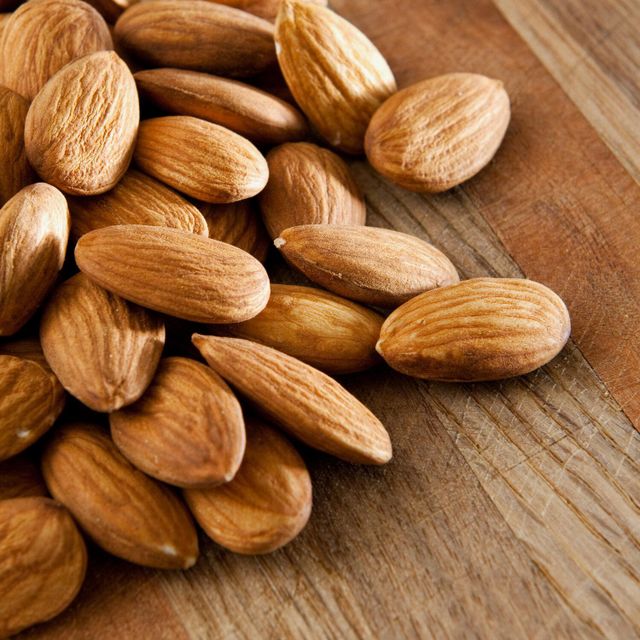Dried Almonds full of nutrients Fresh Almonds sourced from trusted suppliers for wholesale distribution - Image 4