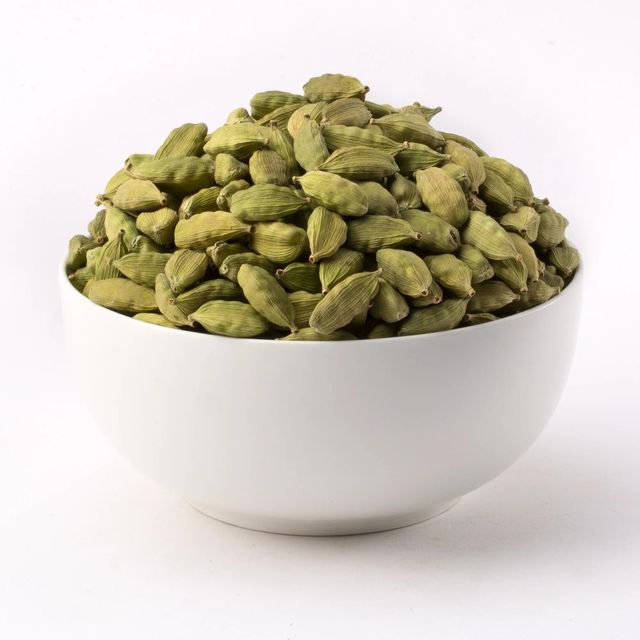Authentic Green Cardamom Spice From South Asian Farms Offered In Bulk Cartons With Rich Aroma For Professional - Image 3
