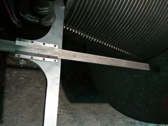 UHP Graphite Electrode for Smelting Grade UHP Origin China Shape Cylinder Composition Clay Material Graphite HS Code 8545110000 - Image 4