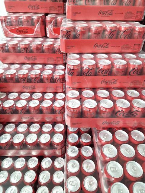 Refreshing Coca Cola 330ml x 24 Cans and 500ml 20oz Bottle Drinks with Premium Quality Best Quality Sale - Image 3