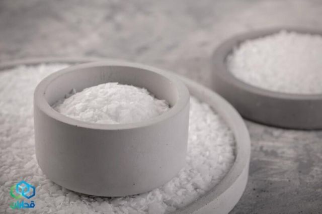 Refined Naphthalene ≥99.5% Purity ≥99.9% Source Coal Tar Aggregate State Liquid, Solid Appearance Excellent Whiteness Delivery Form Bag, Tank Filling - Image 1