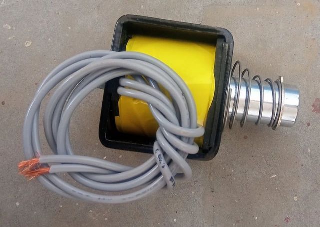 VCB Tripping Coil Current 2A Material SS Weight 0.5kg Voltage 24 V Wire Length 1m Wire Diameter 1mm Resistance 2.5ohm Phase Single - Image 3