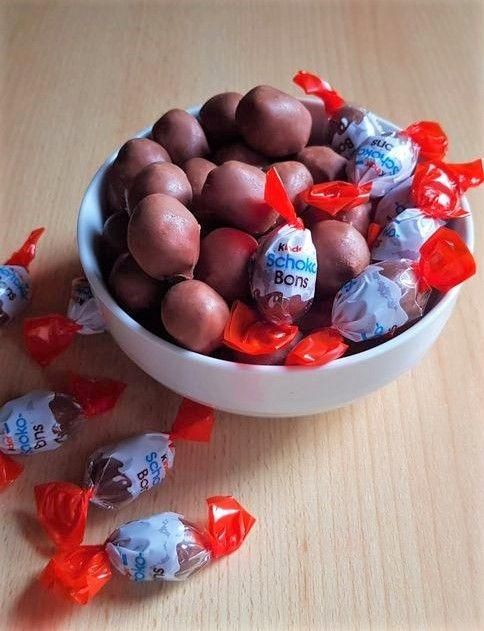 Schoko Bons Chocolate Candy Offering Rich Flavor Crispy Texture And Smooth Hazelnut Cream Ideal For Every Chocolate - Image 4