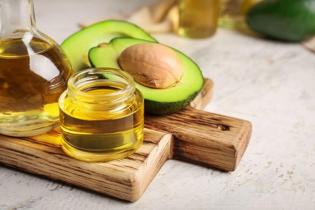 100% Organic Quality Natural Cold Pressed Avocado Oil Food Grade & Cosmetic Use For Sale - Image 2