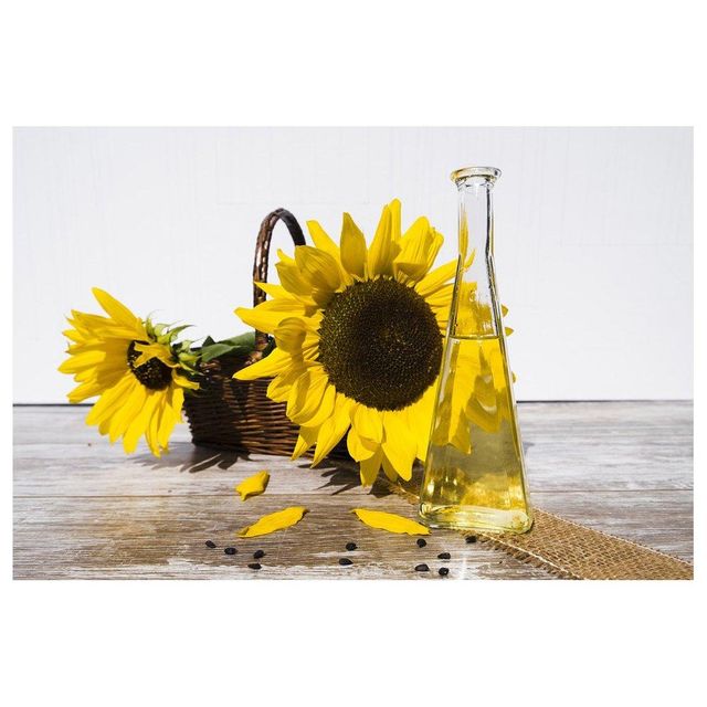 sunflower oil for commercial and home cooking premium refined vegetable oil with high heat stability neutral taste and consistent quality suitable for frying grilling baking and daily meal preparation - Image 4