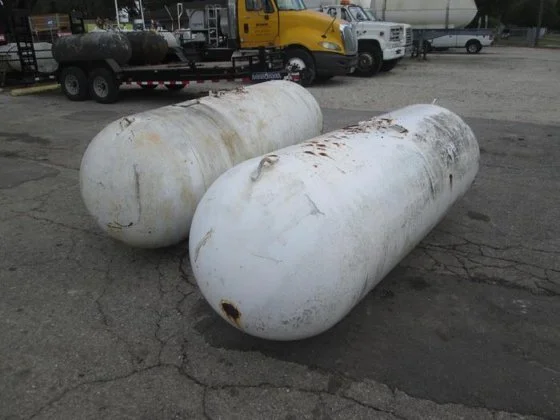 propane tank / Used 500 Gallon Propane Tanks - Image 3