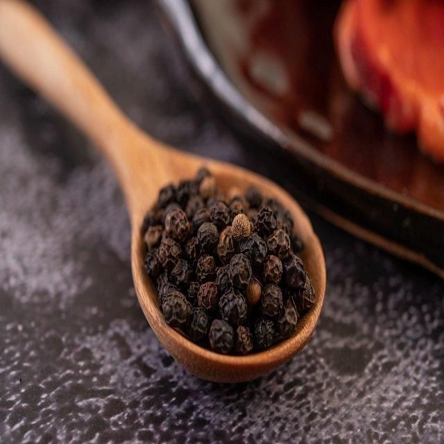 Rich Black Pepper Whole Spice For Flavorful Meals Gourmet Cooking Food Service Applications And Seasoning Products - Image 4