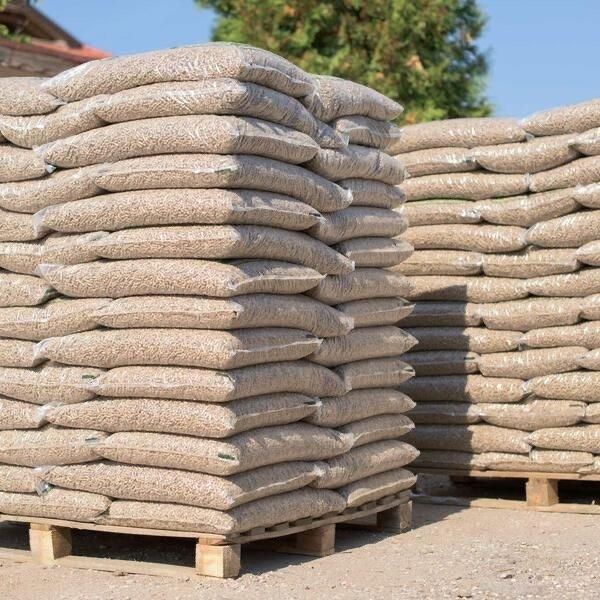 Premium Wood Pellets Hot-Selling Cooking Fuel in Stick Shape Fir/Pine/Beech Wood Pellets 15kg Bags - Image 3