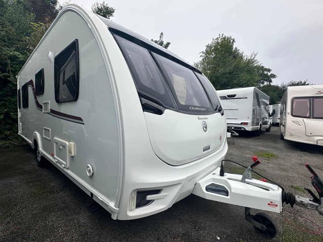Affordable Swift Challenger 580 Luxury Caravan Well Maintained Spacious Interior Buy Today With Cheap Price Offer Availa - Image 4