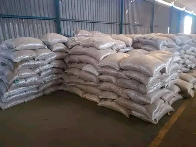 Premium wholesale and retail red kidney speckled beans Fat 1–2 G Texture firm Fiber 15–17 G Origin Tanzania Protein 22–24 G - Image 5