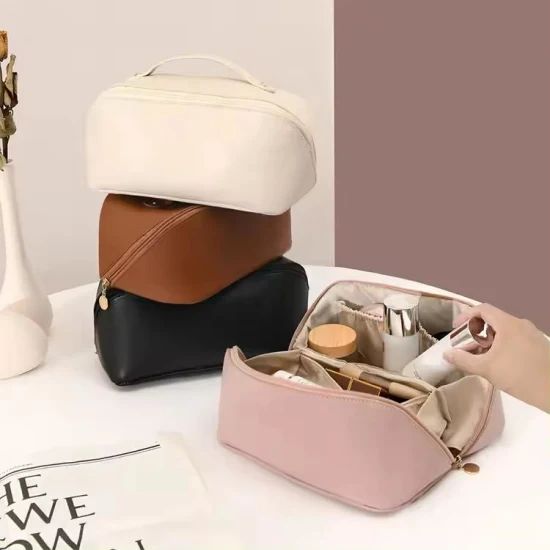 Custom Large Capacity Travel Storage PU Makeup Wash Cosmetics Bag - Image 1
