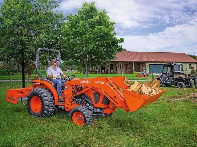 Premium L2502HST Compact Tractor Bulk Supply High Quality Agricultural Equipment - Image 3