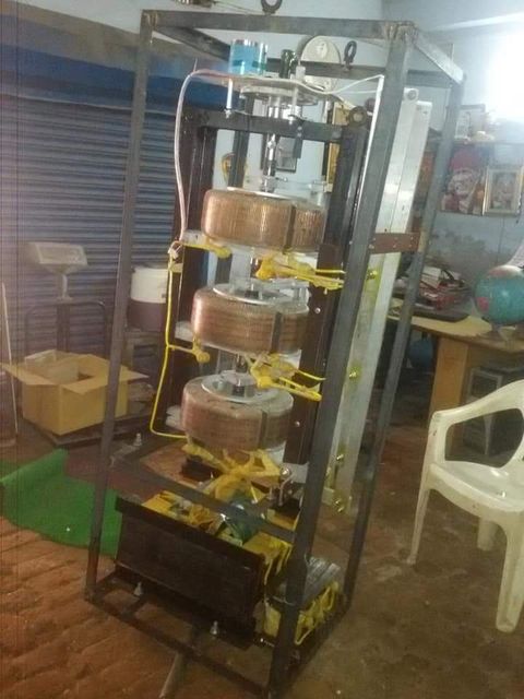 MLT Three Phase Variac Type Servo Stabilizer, Current Capacity: 480, 300 - Image 3