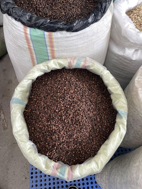 CLOVES - Image 2