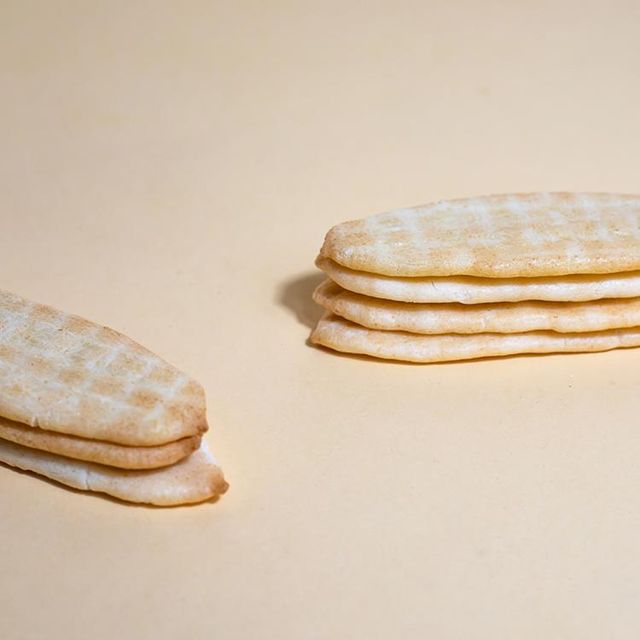 Baked Infants Popular Snacks Rice Cracker with Concentrated Pear Juice - Image 3