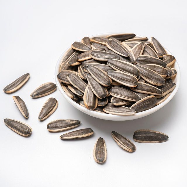 Organic Dried Raw Sunflower Seeds From Verified Farms With Natural Taste Bulk Packing Export Supply - Image 2