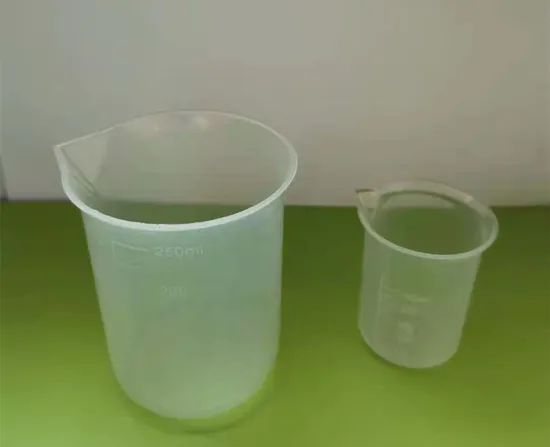 Laboratory Plastic Beaker Origin China Material Plastic HS Code 39269090 Model NO. CX-1101 Trademark Cx or OEM Disposable Disposable - Image 1