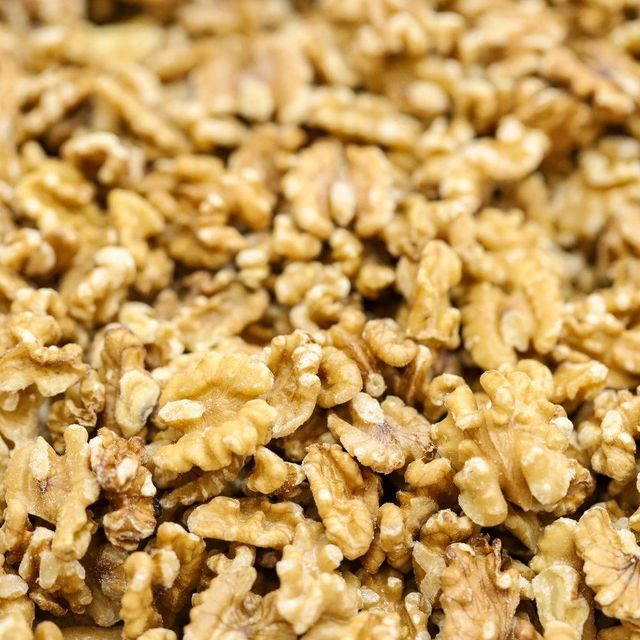 Fast Delivery Walnuts Natural Shelled and Unshelled Nuts Premium Quality Healthy Snack for Baking Cooking and Export - Image 4