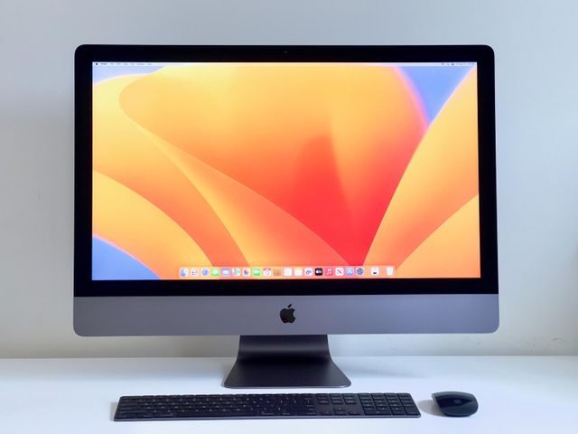 iMac Pro ・ 18-core 2.3GHz ・ 256GB RAM ・ 8TB SSD ・ Vega 64X 16GB - Image 2