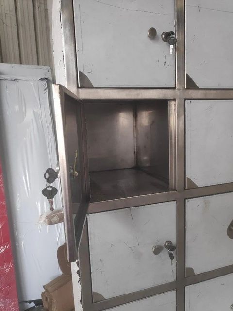 Ss Garment Storage Cabinet Color White Lighting Type White Material Stainless Steel Country of Origin Made in India Usage/Application Garment Storage - Image 3