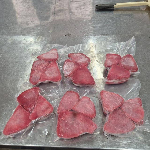 Premium Frozen Yellowfin Tuna Steak - IQF, IVP - Image 4
