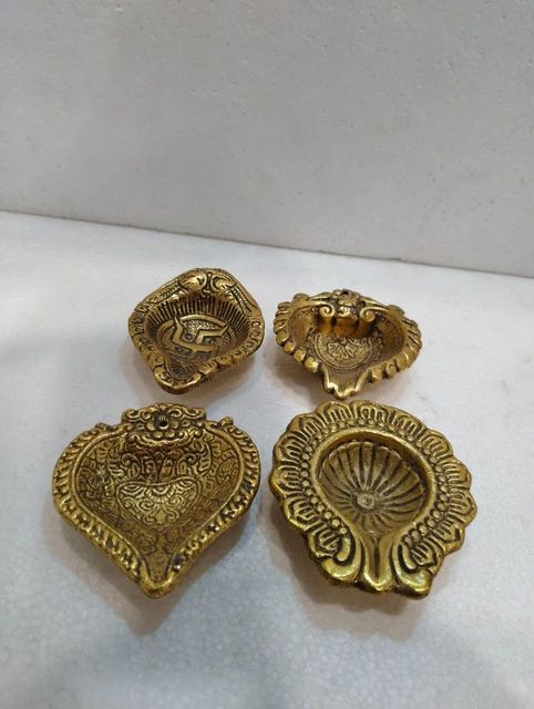 Printed Golden Metal Diya, For Home Color Golden Material Metal Design Printed Finish Polished Pattern Printed Usage/Application - Image 2
