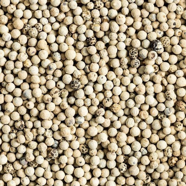 Natural Cleaned White Pepper Whole Spice For Global Spice Trade And Industrial Food Processing White Pepper Rich Natural Flavor - Image 3