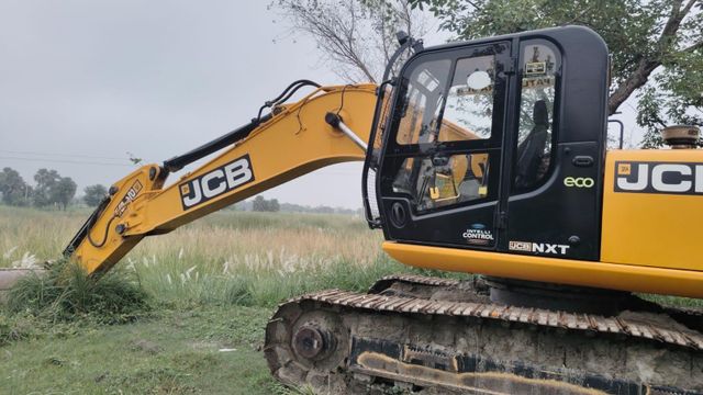 JS 215 EXCAVATOR - Image 4