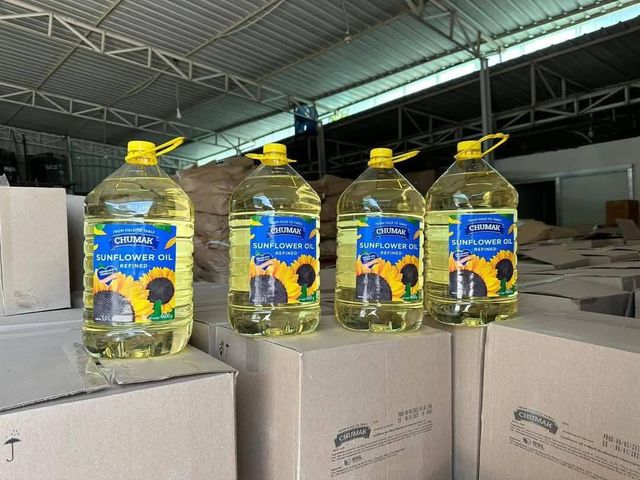 Pure Refined Canola Oil Rapeseed Oil for Sale Premium Edible Vegetable Oil 100% Purity Food Safe Long Shelf Life - Image 2