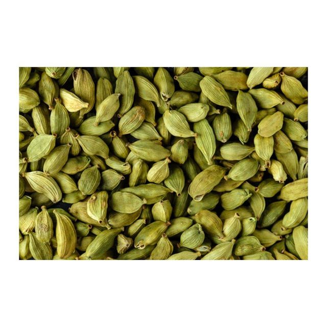 Premium green cardamom with strong aroma and rich natural flavor High quality green cardamom pods for cooking baking and beverages Export quality green cardamom for international spice markets Natural green cardamom with high oil content and fresh fragrance - Image 5