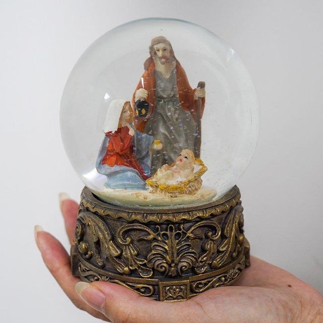 Virgin Mary's Crystal Ball Product Type resin - Image 3