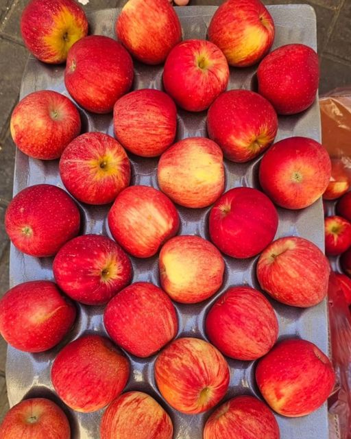 Fresh Delicious Fuji And Gala Apples Available Now!! - Image 4